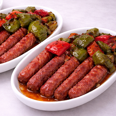 1Bandejas de salchichas y pimientos asados