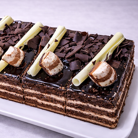 20Pastel de chocolate decorado con ganache