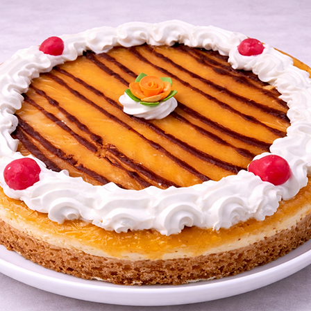 27Tarta con crema y cerezas