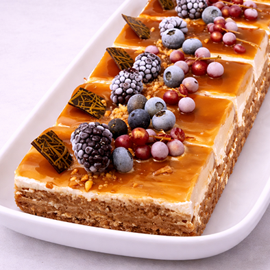 Tarta mousse de caramelo con frutos